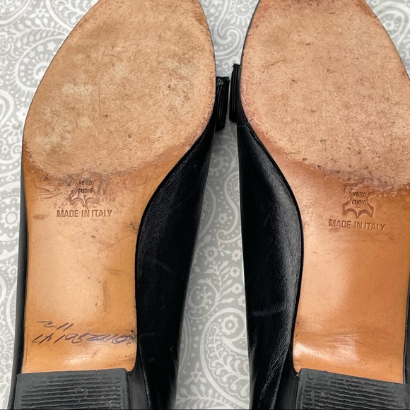 Salvatore Ferragamo Firenze black flats w/bows. EUC - Picture 8 of 11
